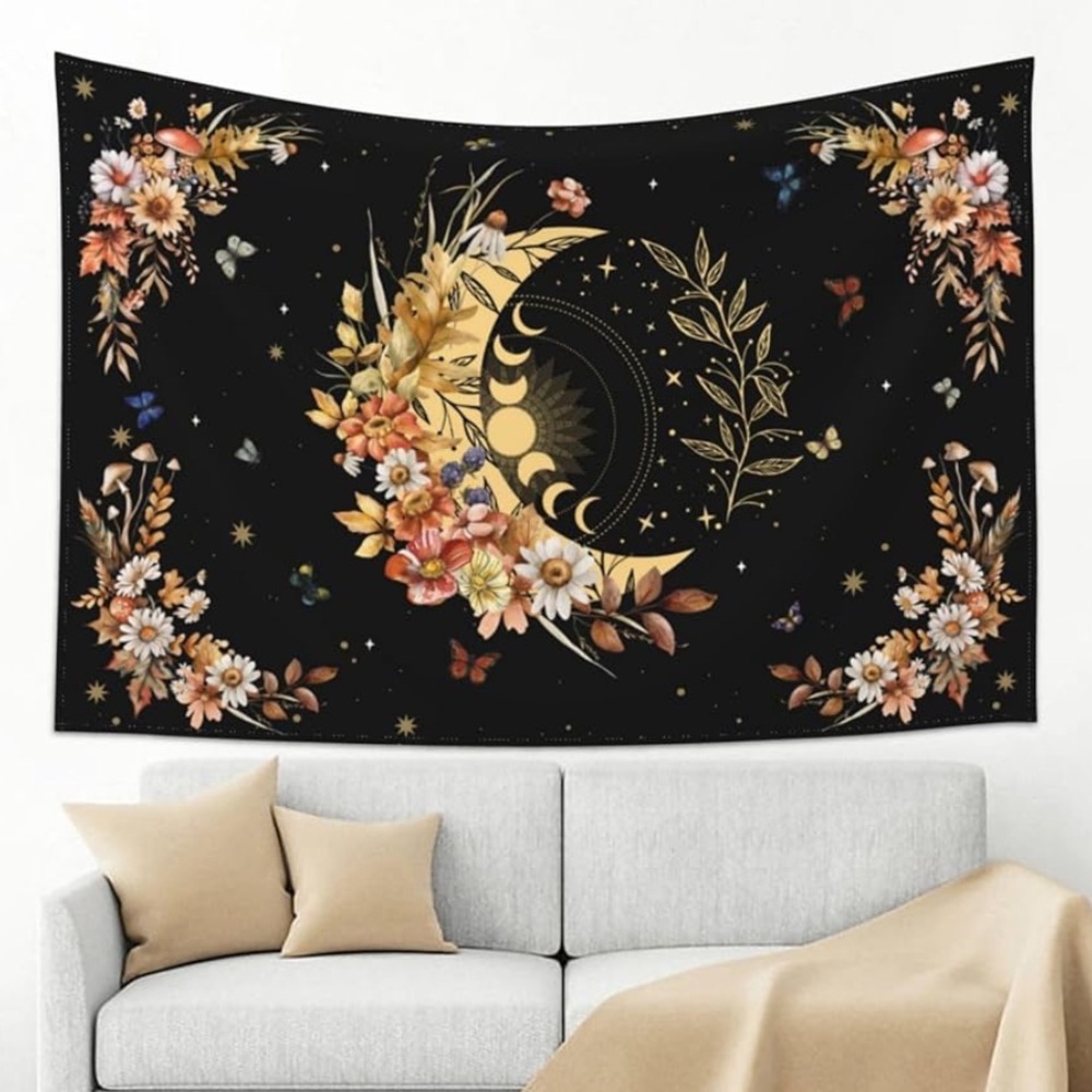 🛍️(NWOT) Floral Moon Tapestry